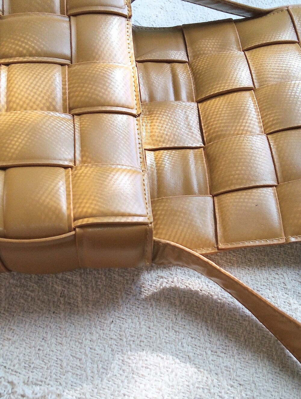 Handbag - Picture 4 of 8